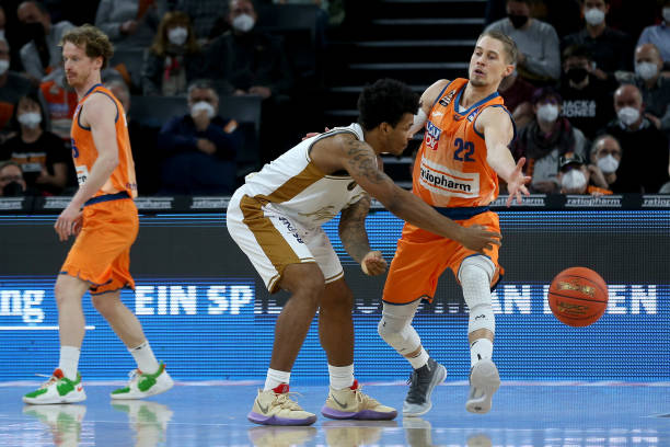 还是薪资结 还是薪资结