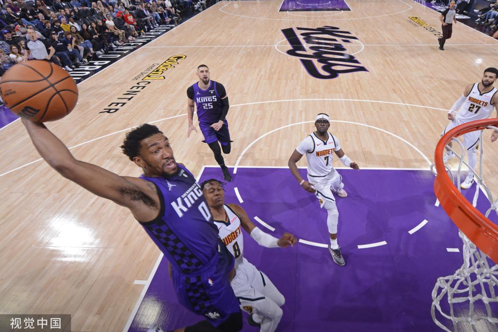 尚未与雄鹿 尚未与雄鹿